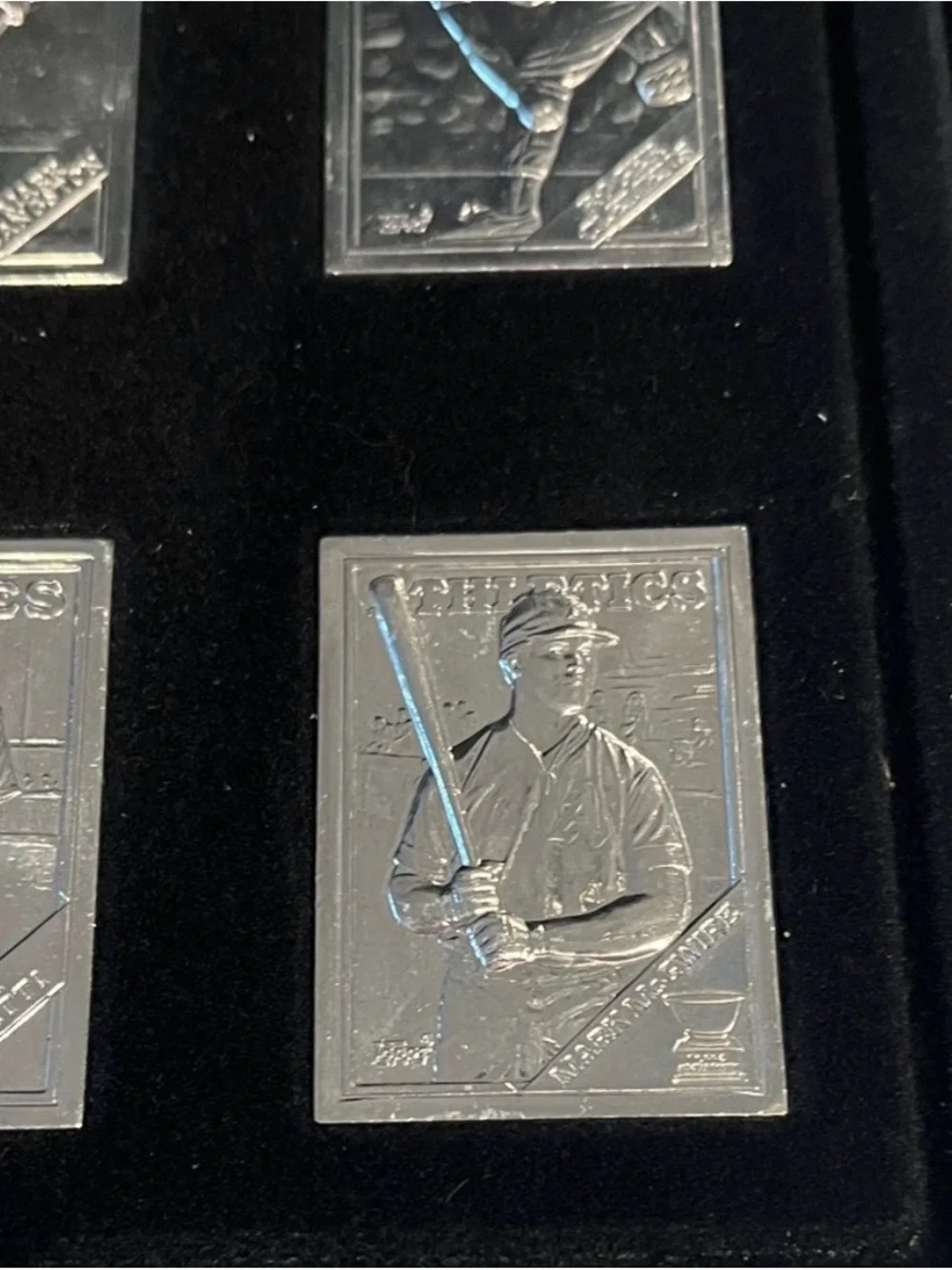 Topps Gallery OF Champions! SILVER playing cards and storage display, Topps COA - Picture 11 of 11